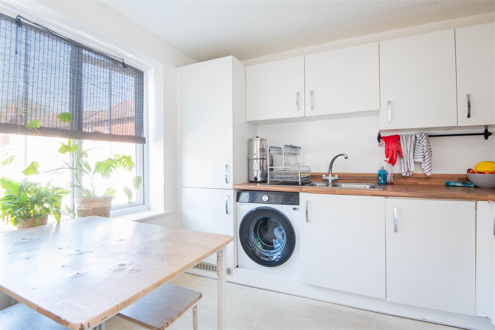 2 bed property in West Lodge Road, Preston